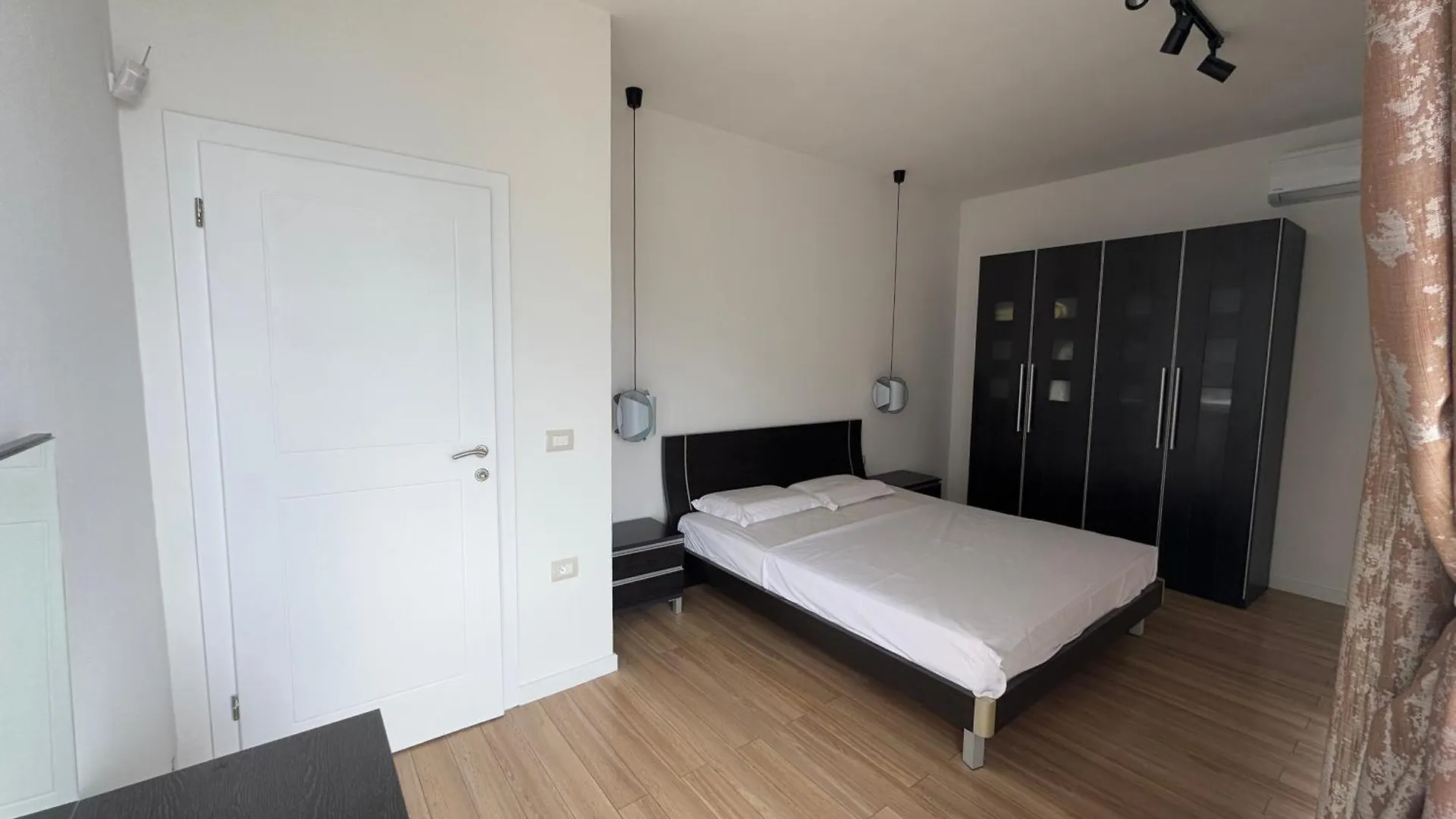 Gjilek Privat Garden Villa